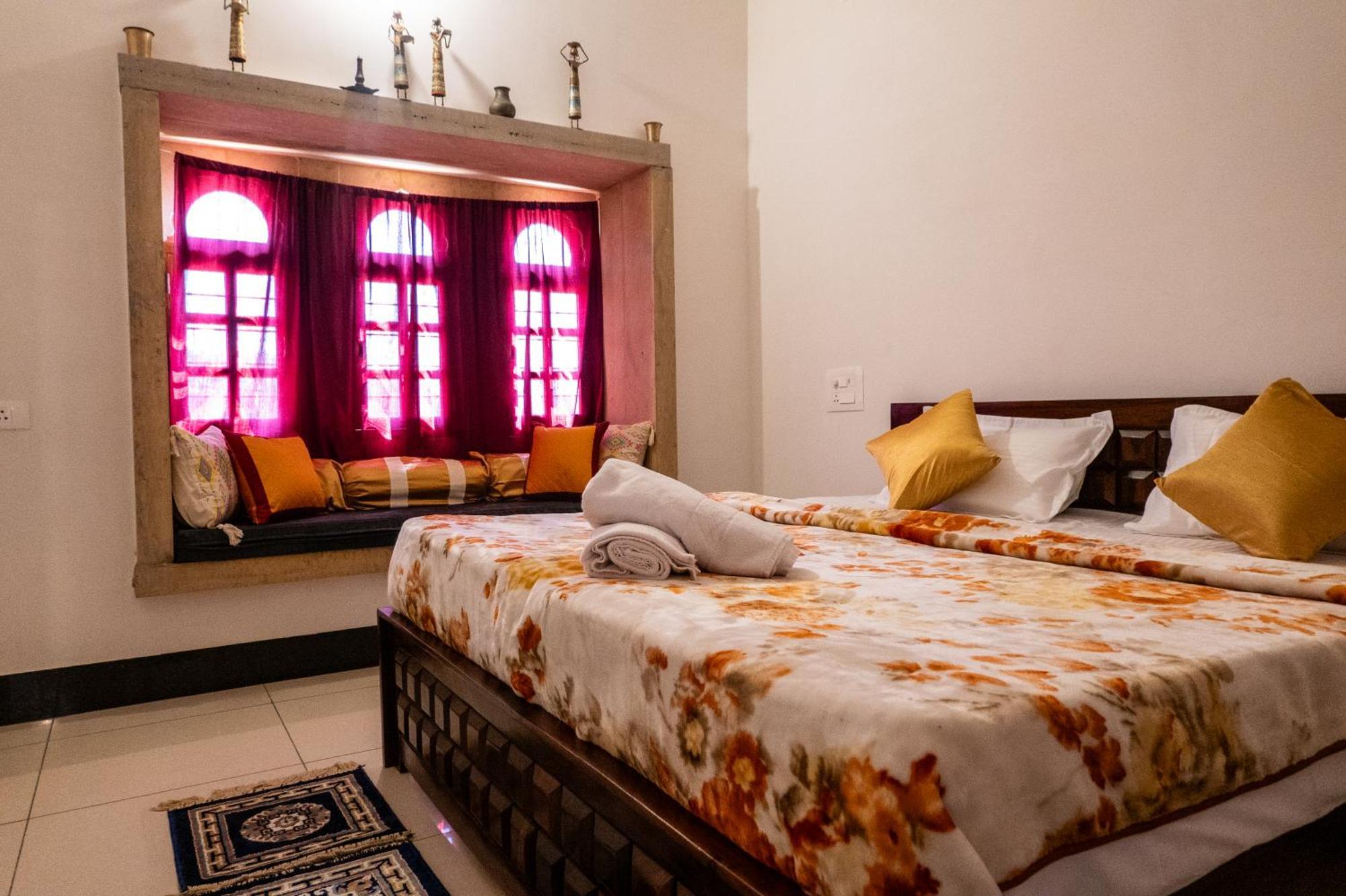 Hotel The Ginger House Dzsaiszalmer Kültér fotó